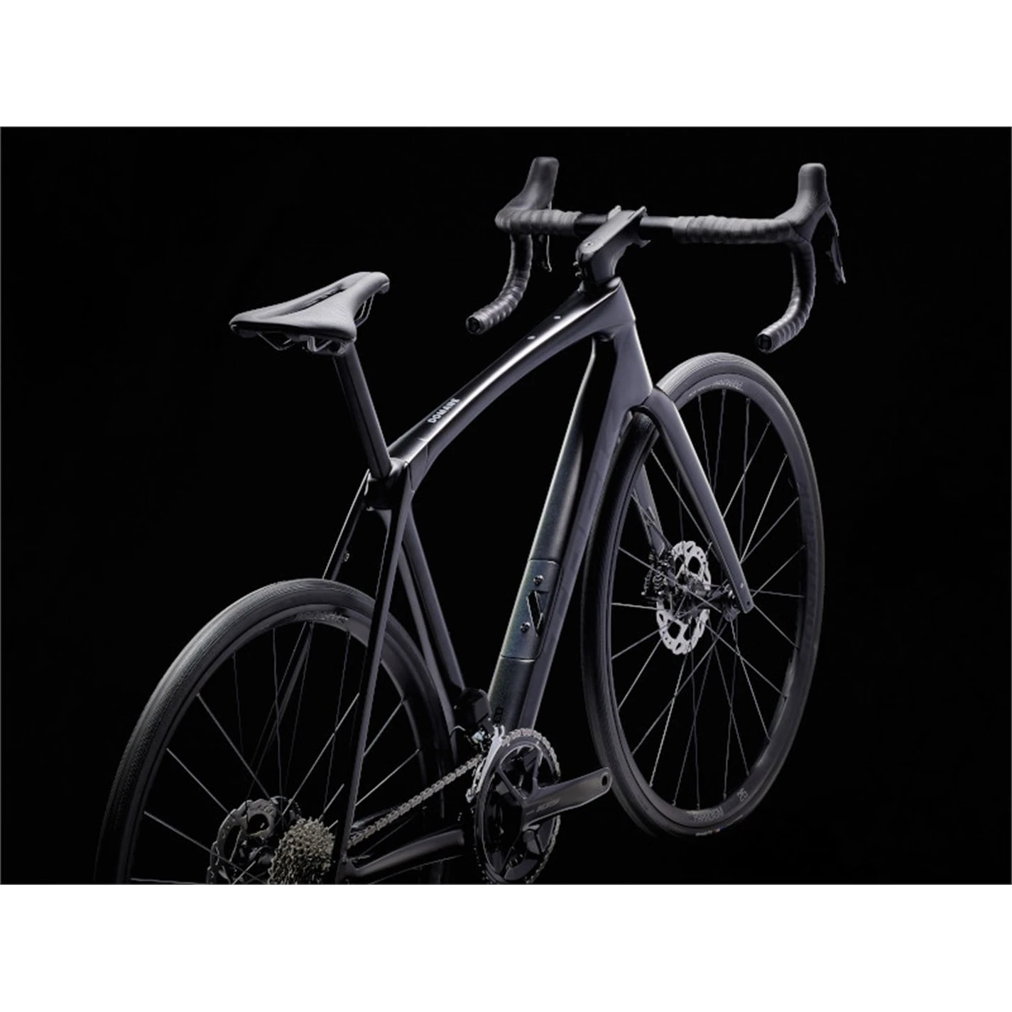 Trek Domane SL 6 Road Bike - Image 3