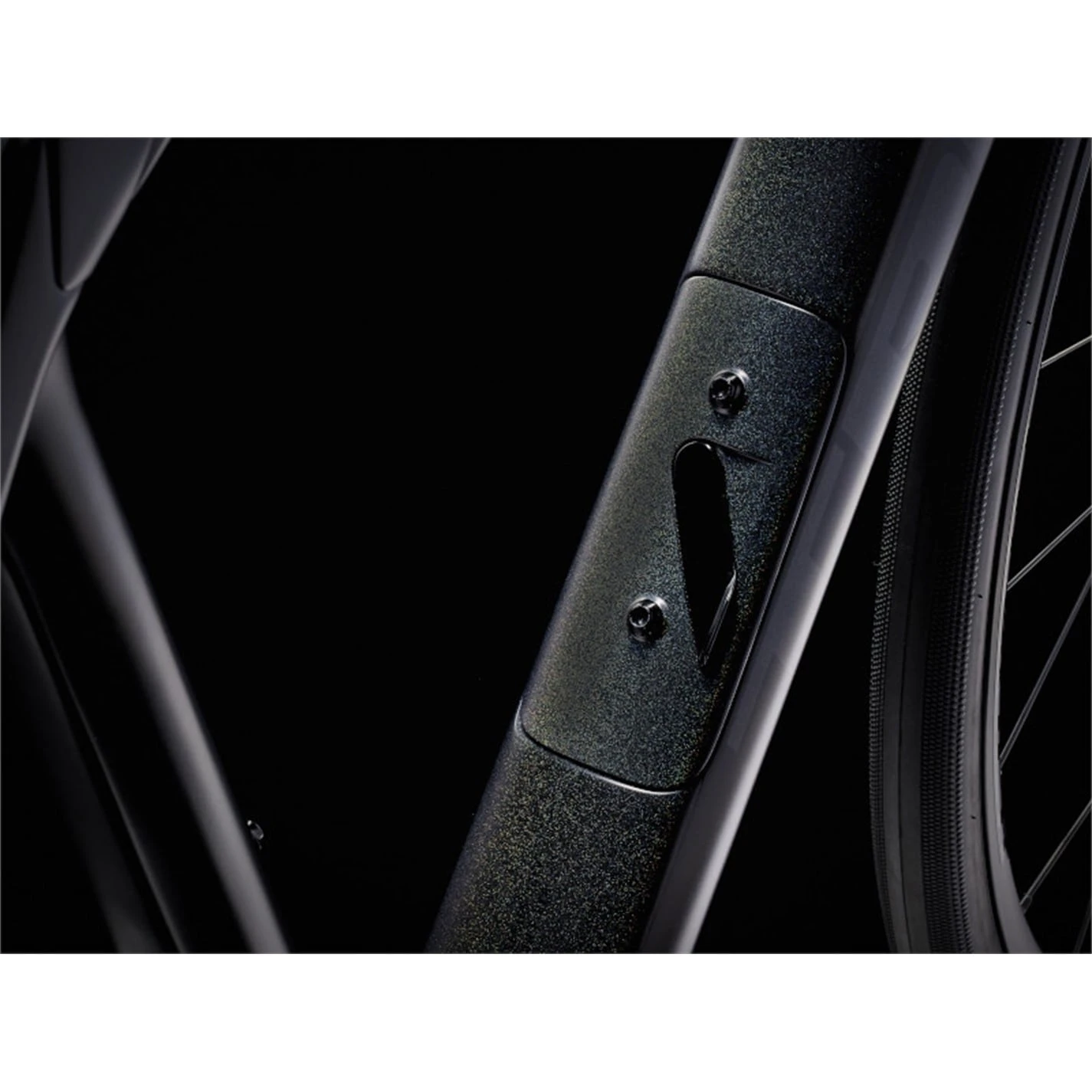 Trek Domane SL 6 Road Bike - Image 4