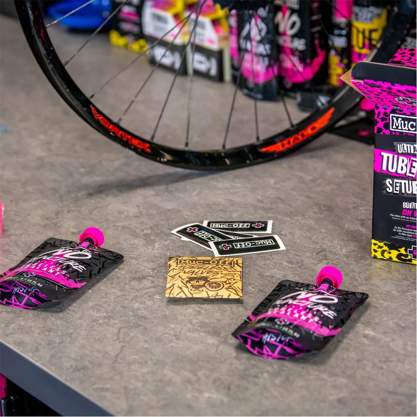 Muc-Off Ultimate Tubeless Setup Kit 30mm - Image 4