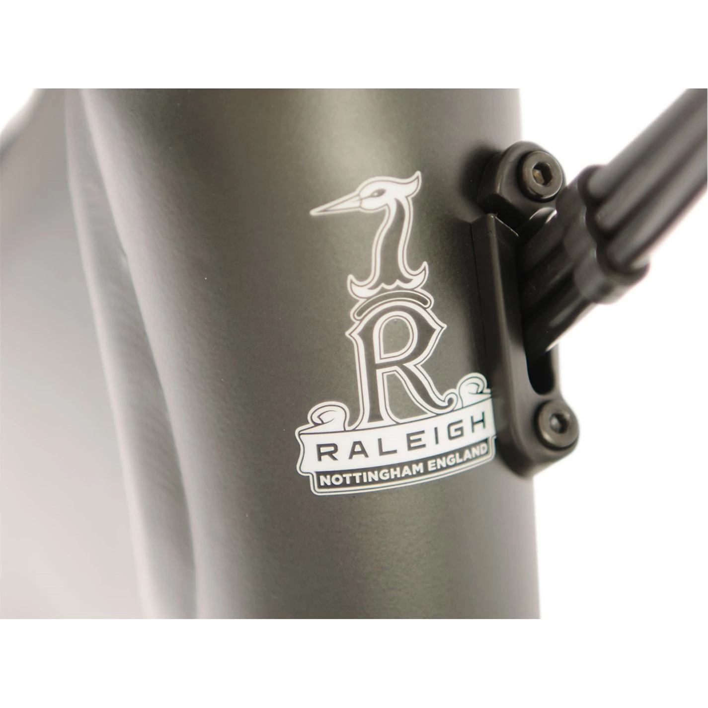 Raleigh Motus Tour CrossBar Electric Hybrid Bike - Image 3